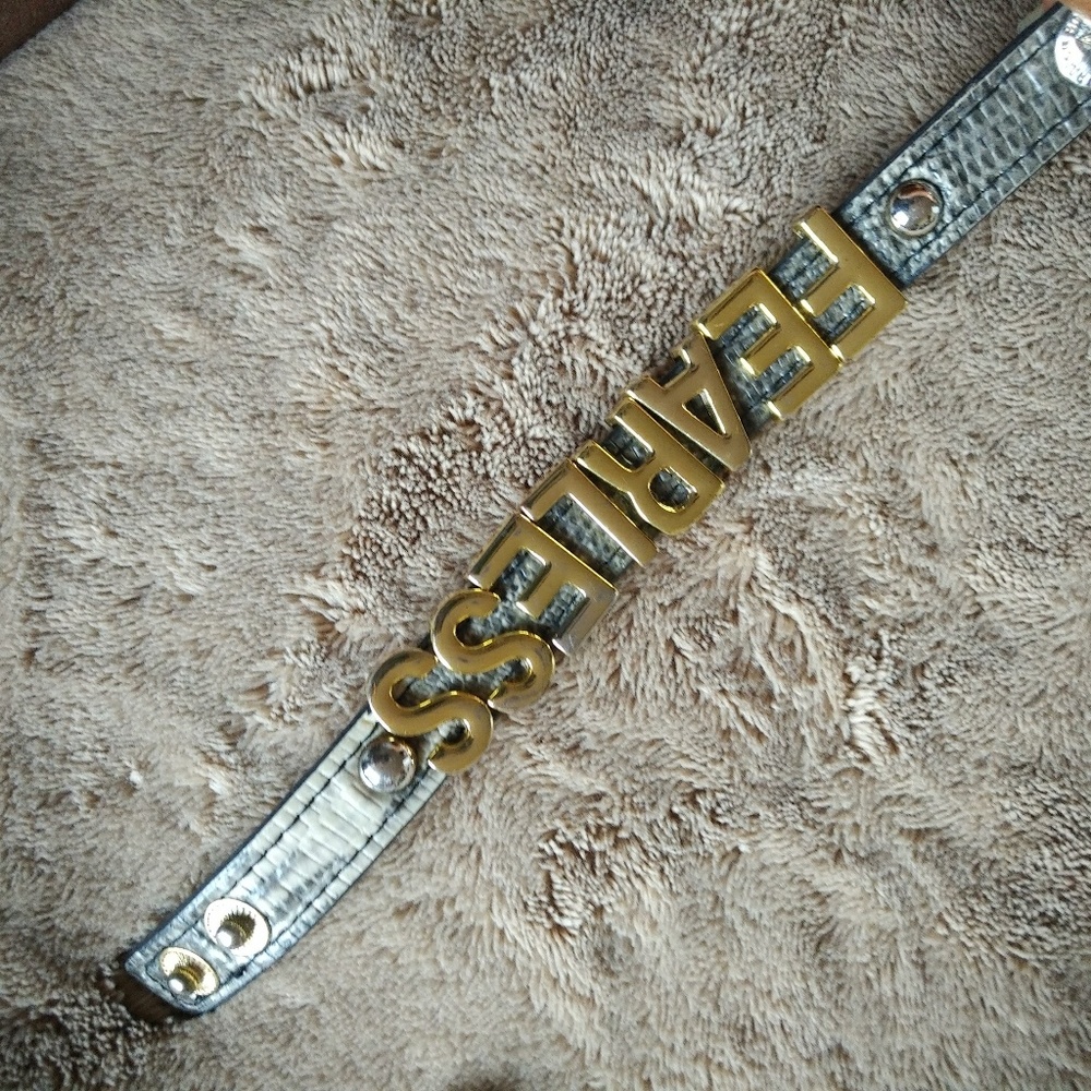 ✨3 For $25 Bcbg "FEARLESS" Croc Charm Bracelet